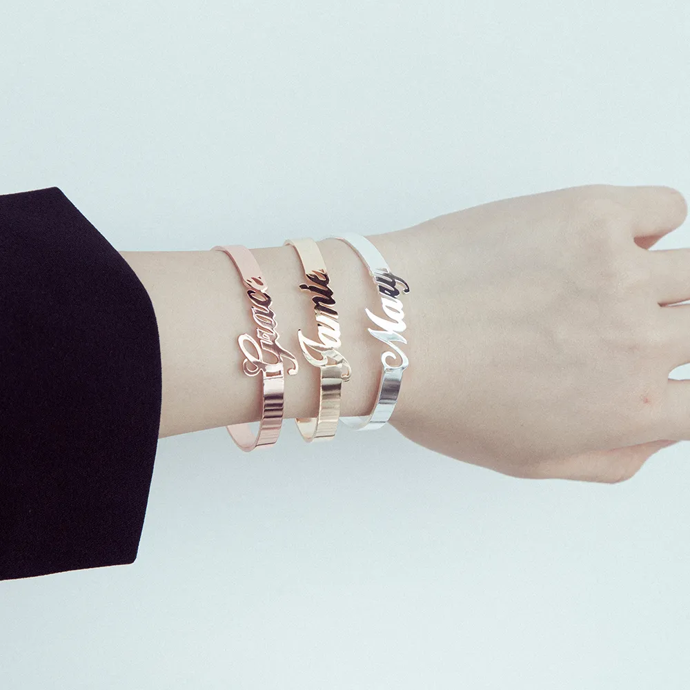 Adorning Elegance: The Allure of Custom Bracelets for Women