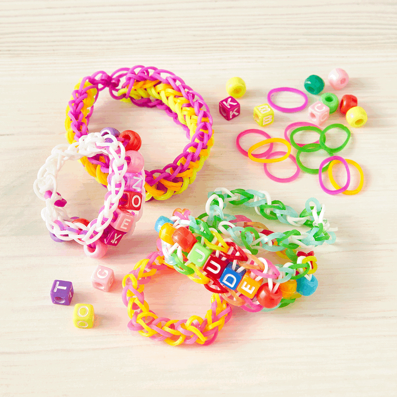 how to make bracelets with rubber bands?