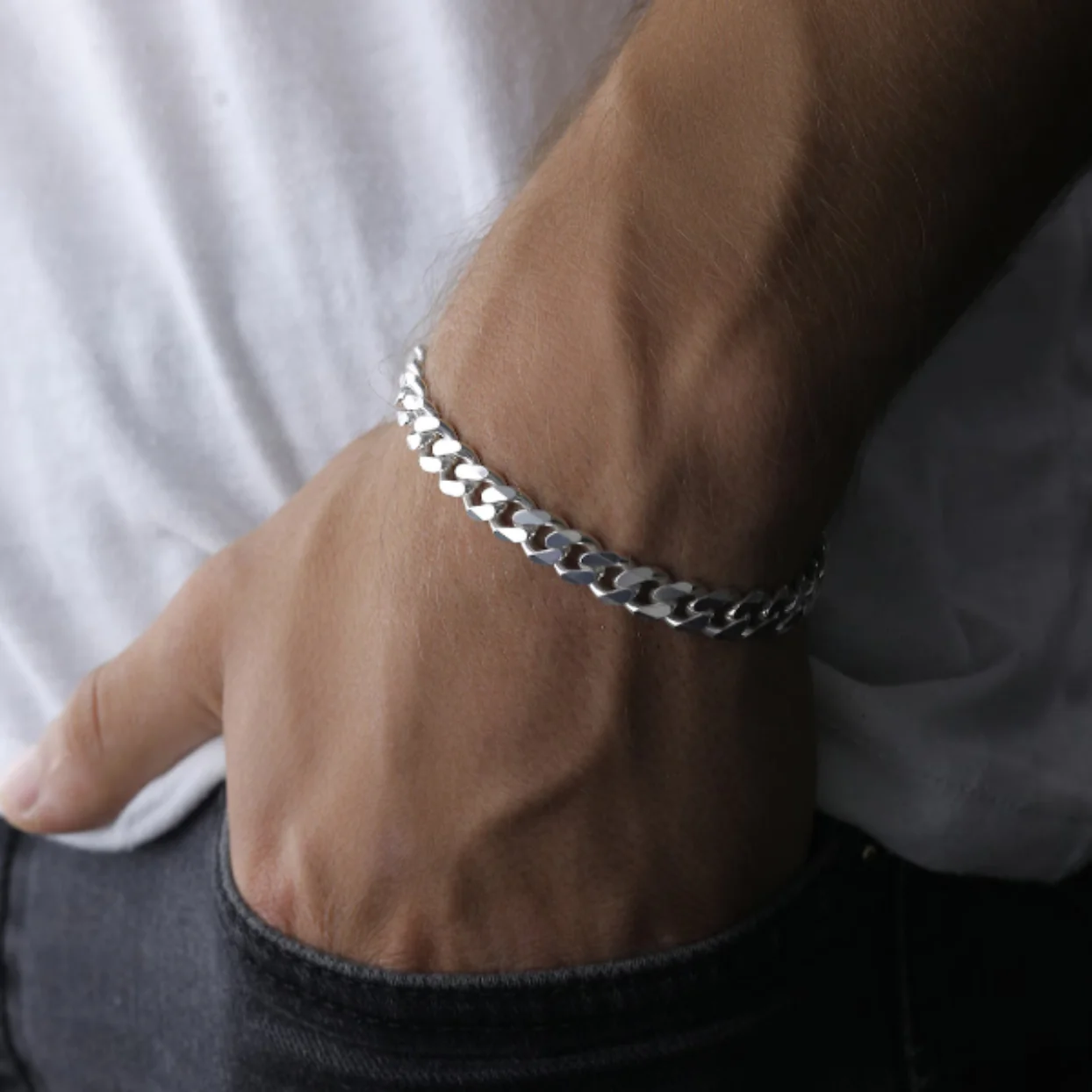 en bracelets silver